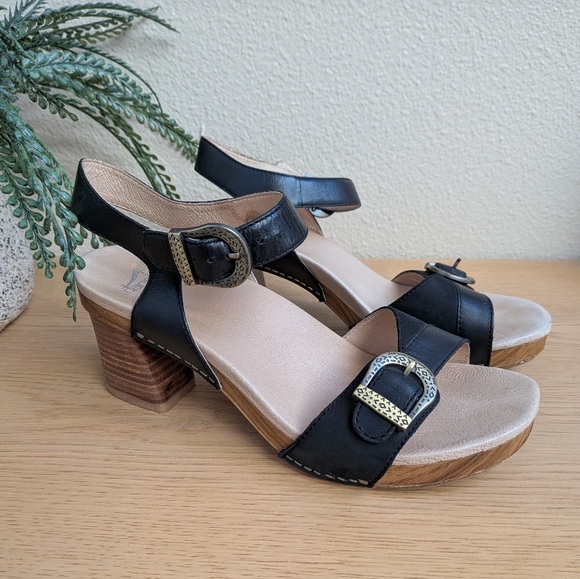 Dansko Shoes - Dansko Anna Black Leather Western Heeled Comfort Sandals Size 39 (8.5 - 9)